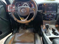 جیپ گراند شیرۆکی